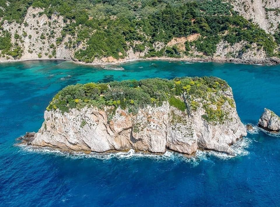 Agios Gordios Kyra Dikia &amp; Caves